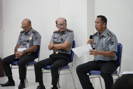 rapat kerja bulanan 3